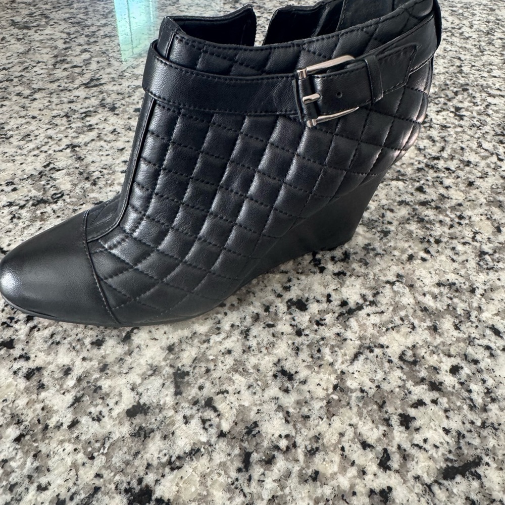 Quilted Black Wedge Ankle Boots